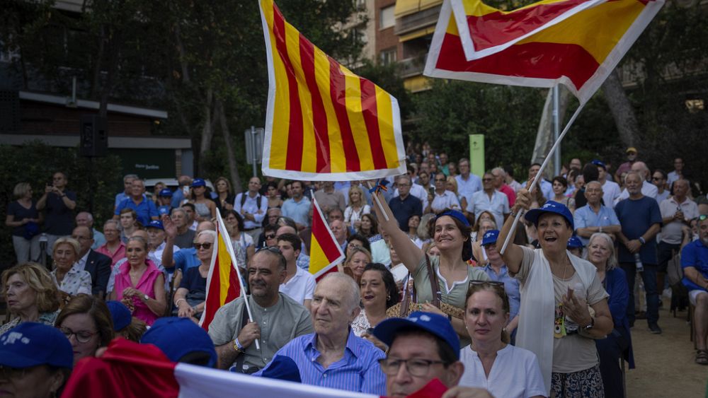 Les élections générales espagnoles devraient remettre l'extrême droite au pouvoir pour la première fois depuis Franco