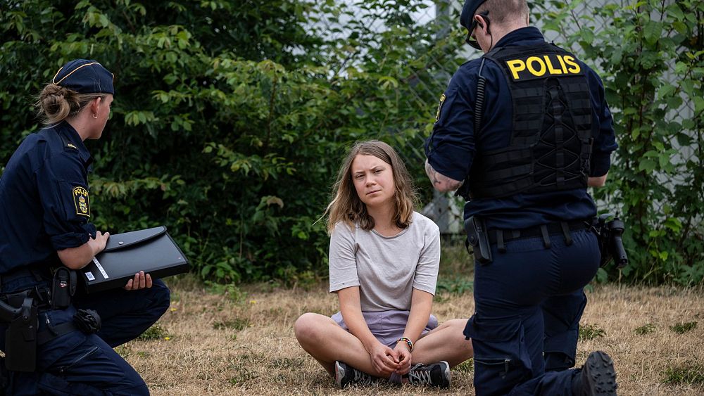 Greta Thunberg accusée d'avoir désobéi à l'ordre de la police après avoir bloqué des pétroliers en Suède