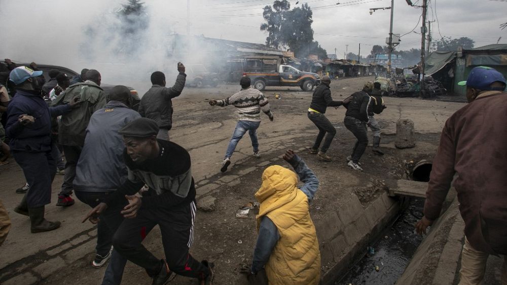 La police kényane tire des gaz lacrymogènes lors d'un rassemblement de protestation de l'opposition