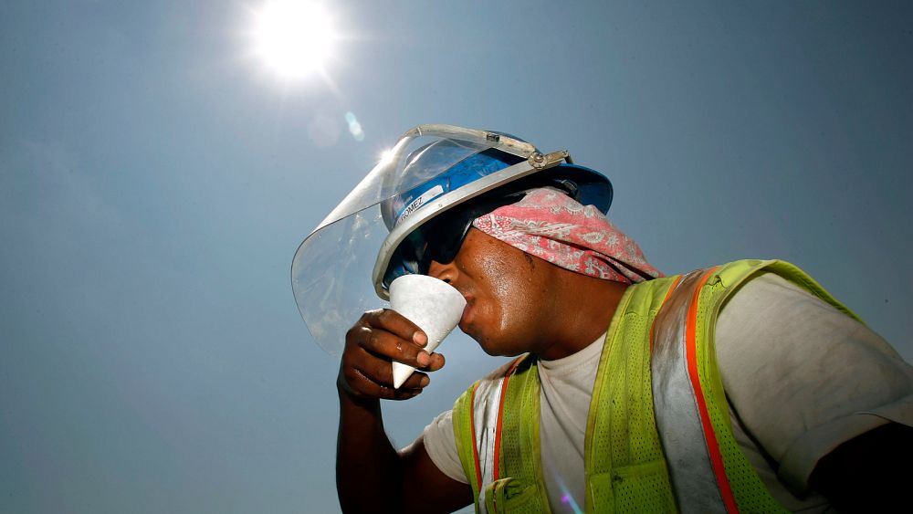 Siestes et nuits tardives : comment les vagues de chaleur pourraient révolutionner notre façon de travailler