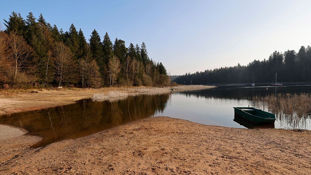 300 000 habitants privés de sources d'eau fiables alors que la sécheresse ravage le sud de la France