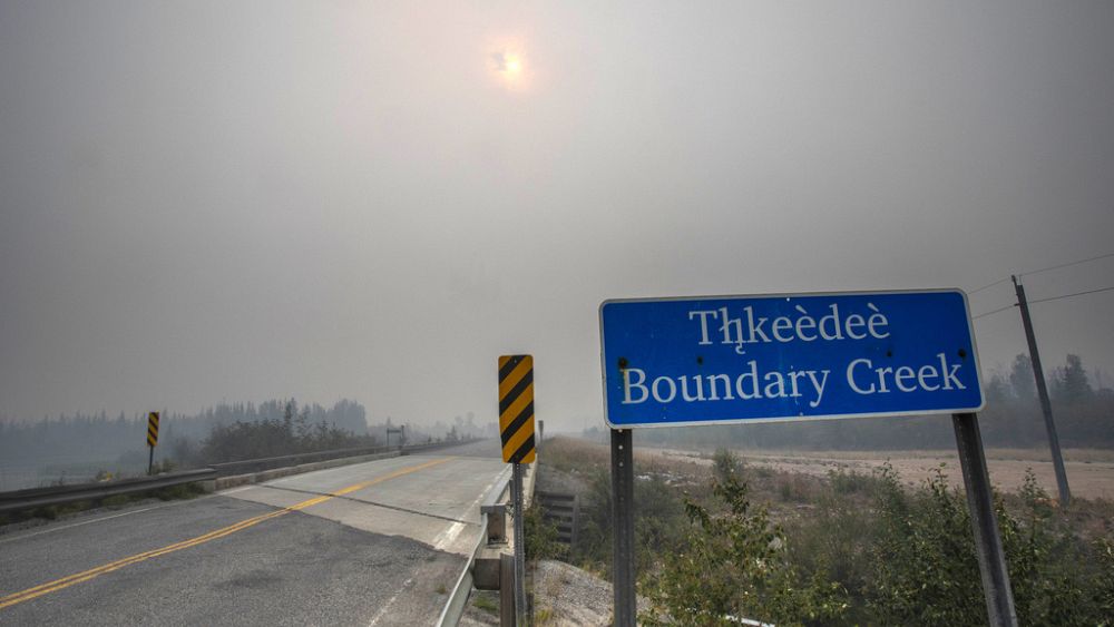 20 000 Canadiens sommés d'évacuer Yellowknife en raison d'incendies de forêt