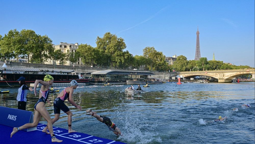 Pas de Seine, pas de gain : les triathlètes s'affrontent sur 1500m de nage en rivière à Paris