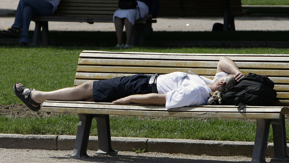 Les vagues de chaleur « nuisent et érodent le sommeil ».  Voici comment se rafraîchir malgré la hausse des températures