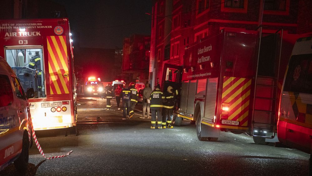 Un incendie dans un immeuble a tué au moins 58 personnes, dont de nombreux sans-abri, à Johannesburg