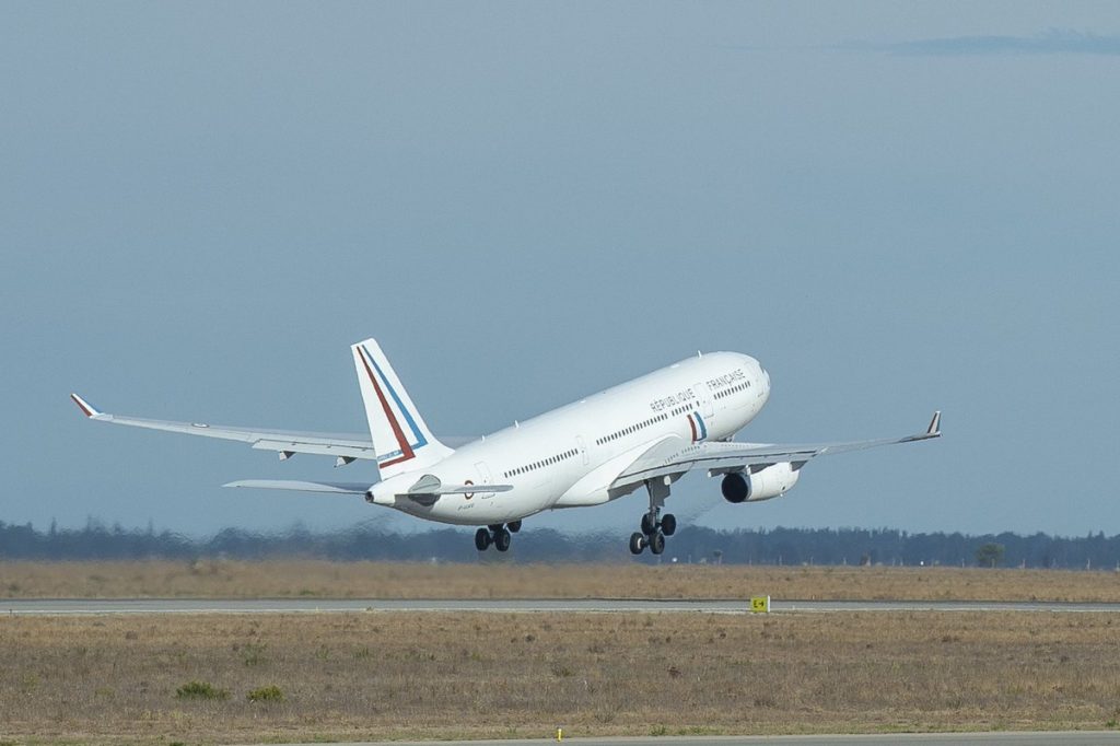 La France a évacué plus de mille Français, Européens et ressortissants d’Amérique latine, d’Afrique, du Moyen-Orient et d’Asie, qui souhaitaient quitter le Niger.

Aux agents de l’Ambassade de France à Niamey et du Quai d’Orsay, ainsi qu’à nos militaires : merci.