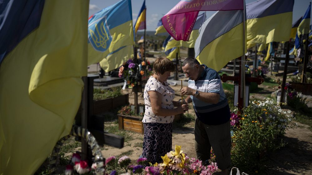 L'Ukraine célèbre le Jour de l'Indépendance avec tristesse mais avec la détermination de chasser les forces russes