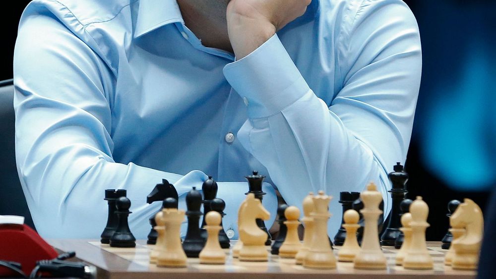 La fédération mondiale d'échecs interdit aux femmes transgenres de participer à des épreuves féminines