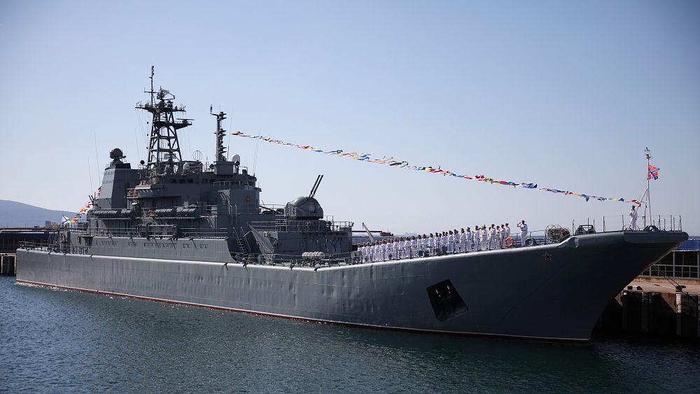 La marine russe tire des coups de semonce sur un cargo en mer Noire