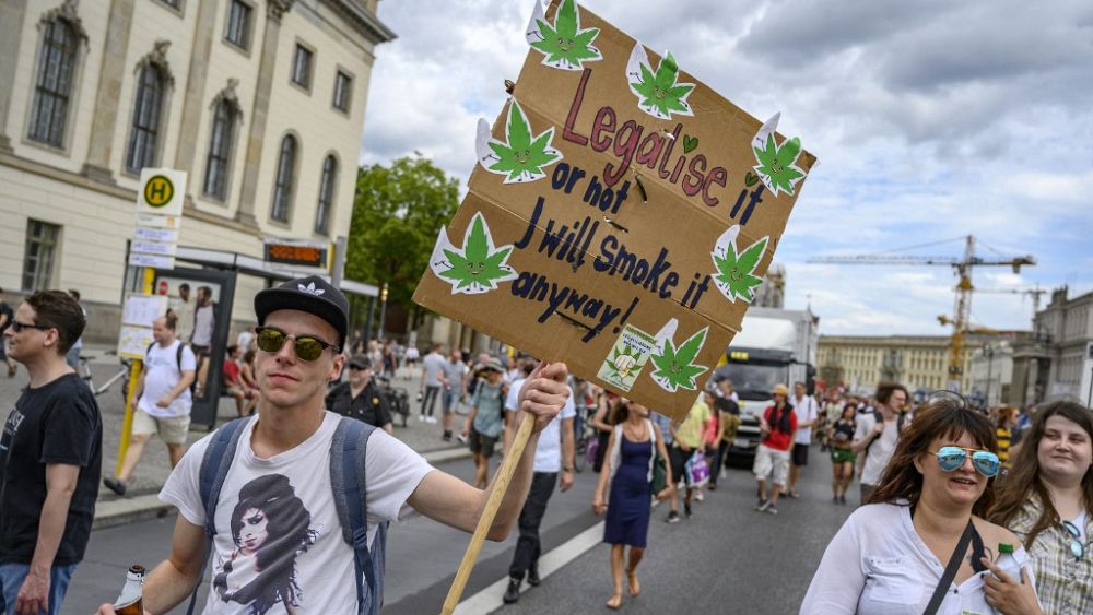 Le cabinet allemand approuve un projet de loi historique pour libéraliser la consommation de cannabis