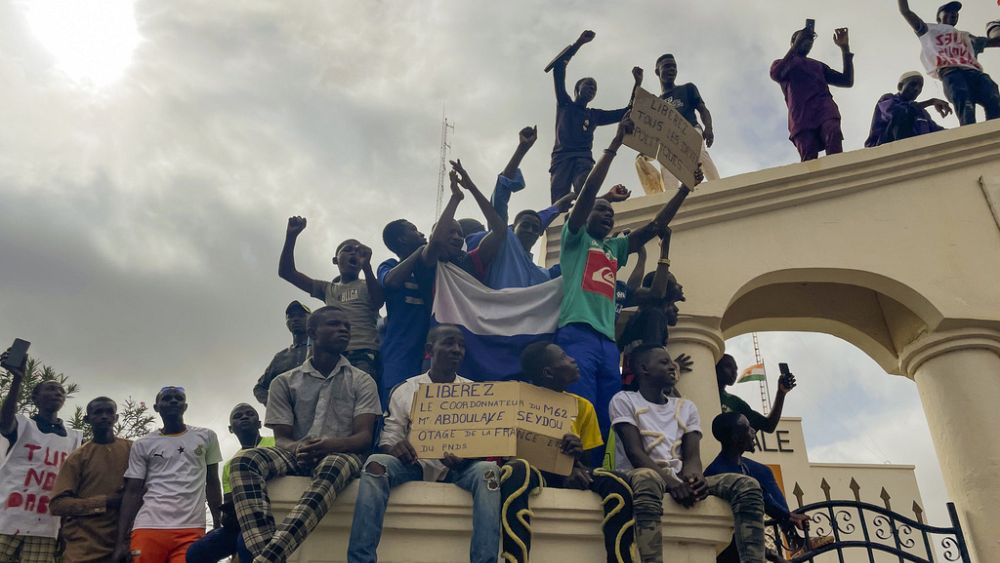 Le délai imparti aux putschistes au Niger pour restaurer le gouvernement civil expire dimanche