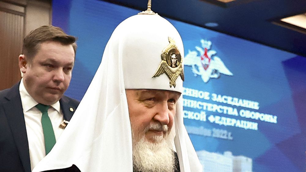 Les prêtres orthodoxes russes sont persécutés par l'État et l'Église pour avoir soutenu la paix en Ukraine