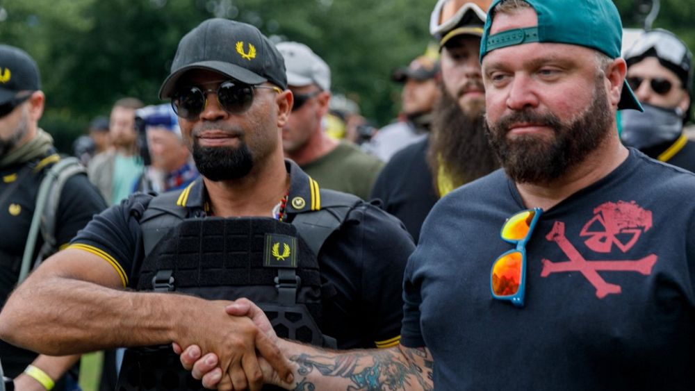 États-Unis : Deux anciens dirigeants des Proud Boys écopent de peines parmi les plus longues pour l'attaque du Capitole du 6 janvier