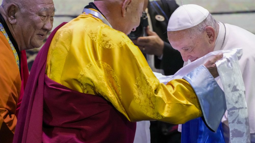 Le pape se joint aux chamanes, aux moines et aux évangéliques pour souligner la diversité et l'harmonie religieuses de la Mongolie