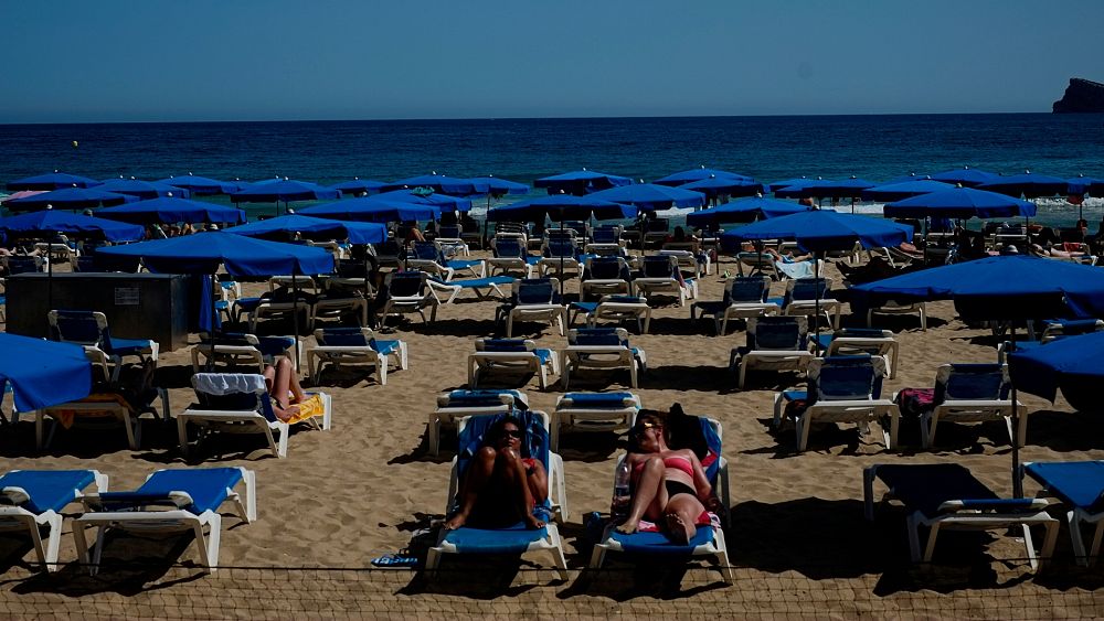 Les touristes de Benidorm ont mis en garde contre les attaques de poissons après que 15 personnes ont été blessées par morsures chaque jour