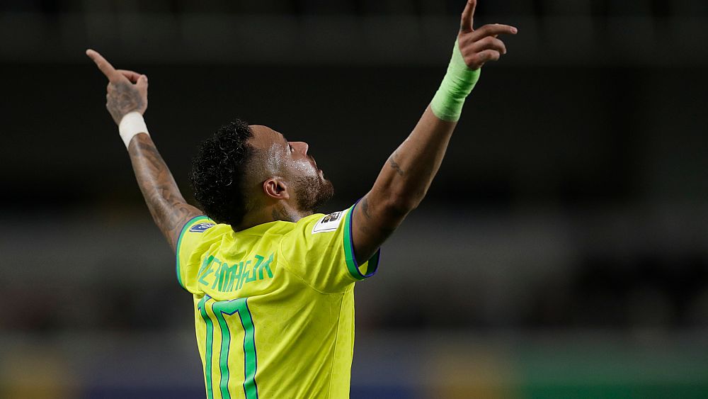 Neymar bat le record de Pelé et devient le meilleur buteur de tous les temps au Brésil.