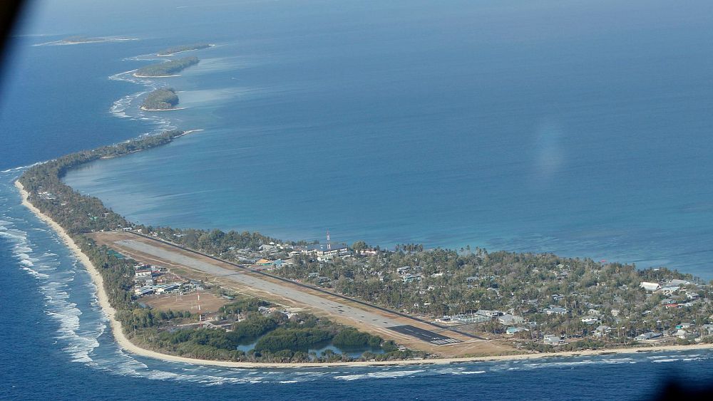 L’élévation du niveau de la mer pourrait faire couler de petites îles comme Tuvalu.  Peuvent-ils utiliser le droit des océans pour se sauver ?