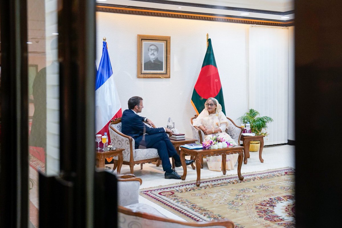 Merci à vous, Première ministre Sheikh Hasina, ainsi qu'aux Bangladaises et Bangladais, pour votre accueil si chaleureux. 

Notre amitié est historique et indéfectible.