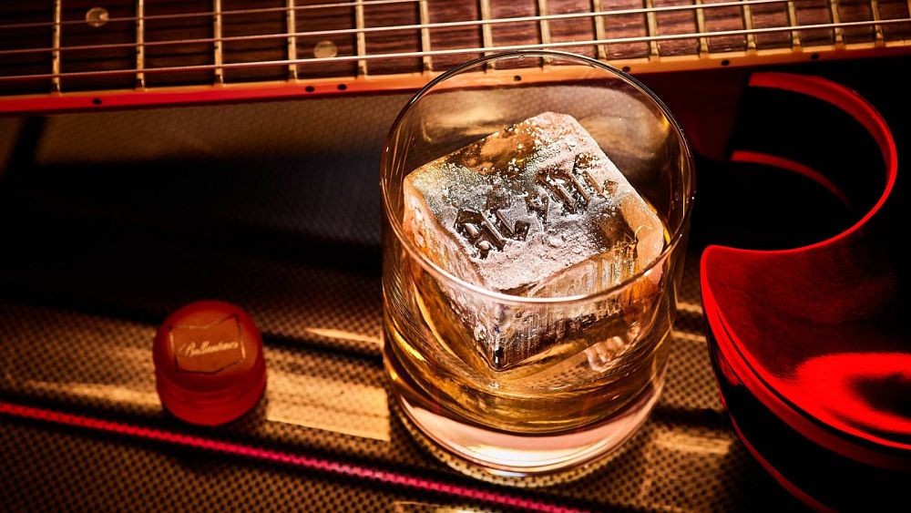 Highway to Hooch : AC/DC lance un whisky en édition limitée