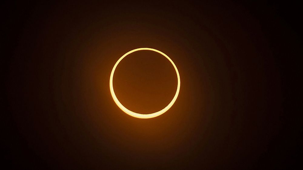 En images : l'éclipse solaire « Cercle de feu » offre un spectacle spectaculaire aux Amériques