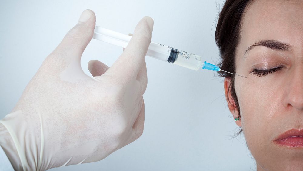 Des adolescents anglais traversent le pays de Galles et l'Écosse pour obtenir du Botox et des produits de comblement