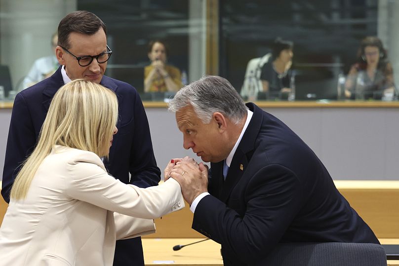 La Première ministre italienne Giorgia Meloni à Bruxelles avec ses homologues polonais et hongrois