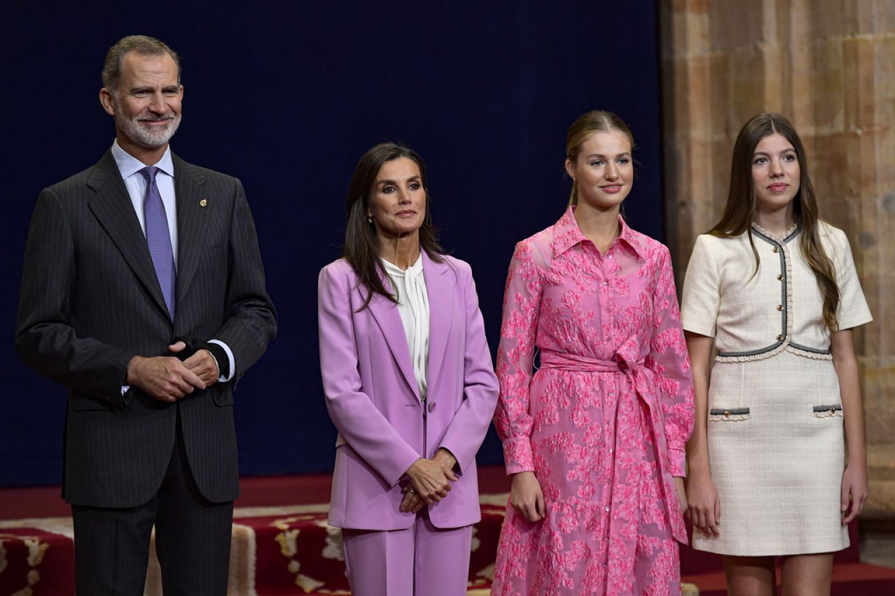 La famille royale espagnole pose lors d'une cérémonie de remise des prix Princesse des Asturies.