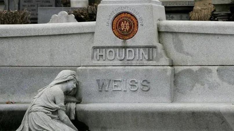 La tombe de Houdini dans le Queens, New York