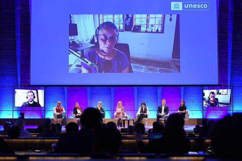 Yvonne Muinde s'exprime par appel vidéo lors de la conférence de l'UNESCO sur l'IA à Paris