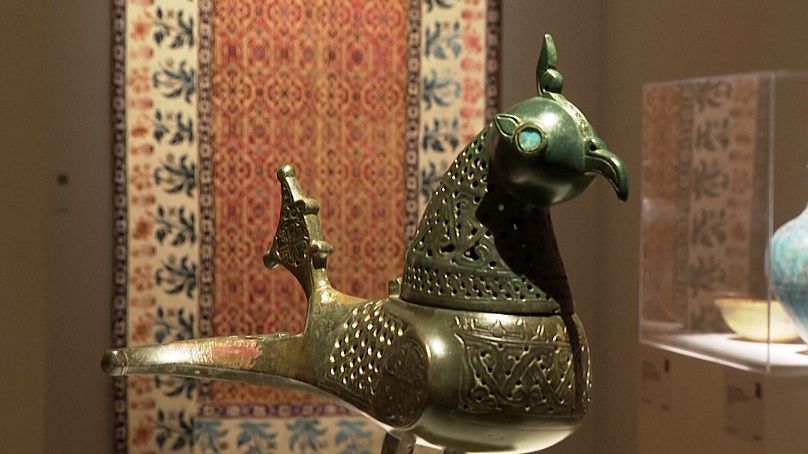 Un brûle-encens en forme d'oiseau en bronze du Khurasan, Perse, XIIe siècle