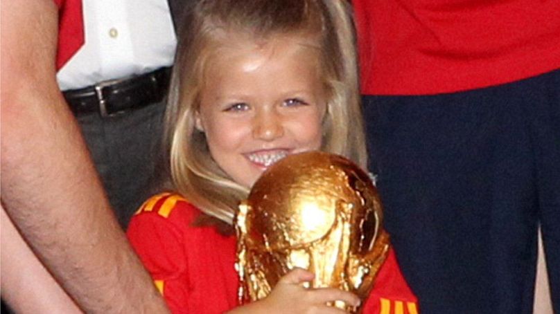 La princesse Leonor organise la Coupe du monde après que l'équipe masculine espagnole a remporté le trophée en 2010