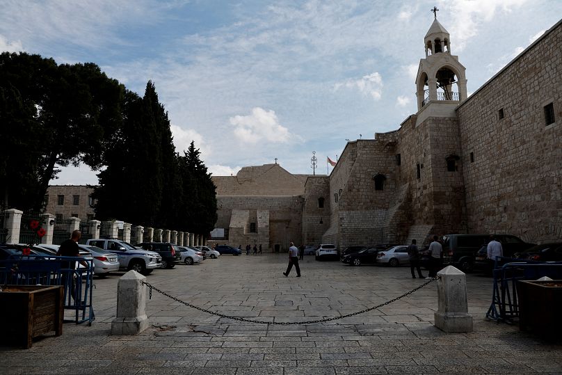 La zone déserte à l’extérieur de l’église de la Nativité à Bethléem, alors que le conflit fait des ravages dans le secteur du tourisme, en Cisjordanie occupée par Israël.