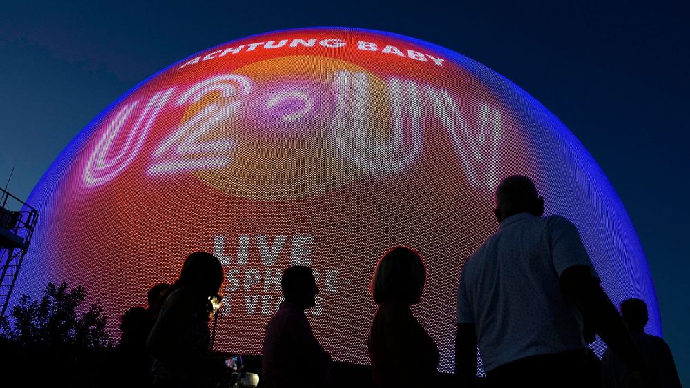 U2 change les paroles de "Pride" pour honorer les fans de musique massacrés lors d'un festival de musique israélien