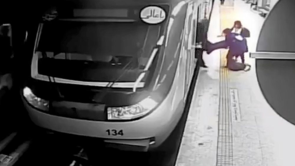 Un adolescent iranien blessé dans le métro de Téhéran est décédé