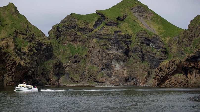 Baie de Lettsvik sur l'île Heimaey, Islande.