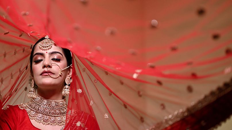Certains des États indiens les plus connus pour leurs mariages traditionnels sont le Rajasthan, le Gujarat, le Pendjab et le Tamil Nadu.