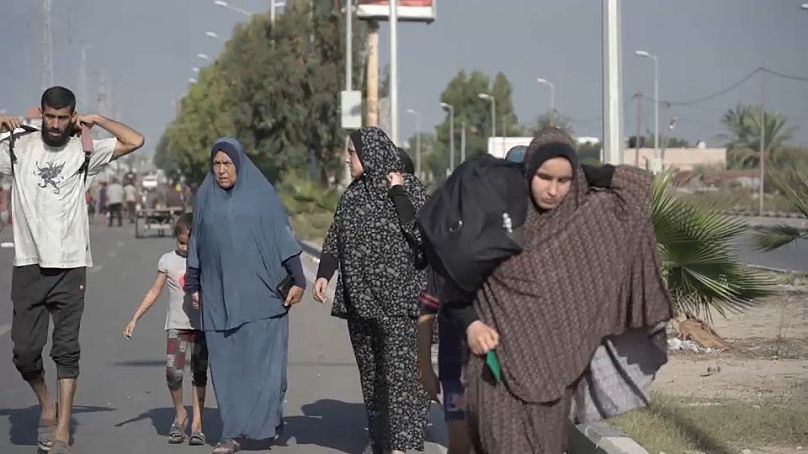 La plupart des habitants de Gaza ont été contraints de fuir à pied, emportant le peu qu'ils pouvaient sur leur dos.