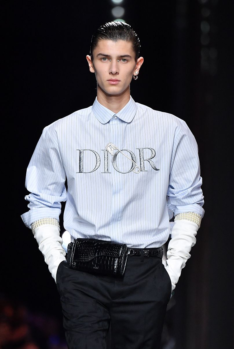 Le prince Nicolas de Danemark défile lors du défilé Dior Homme Menswear à Paris