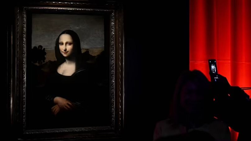 On prétend que le portrait a été peint par Léonard de Vinci.