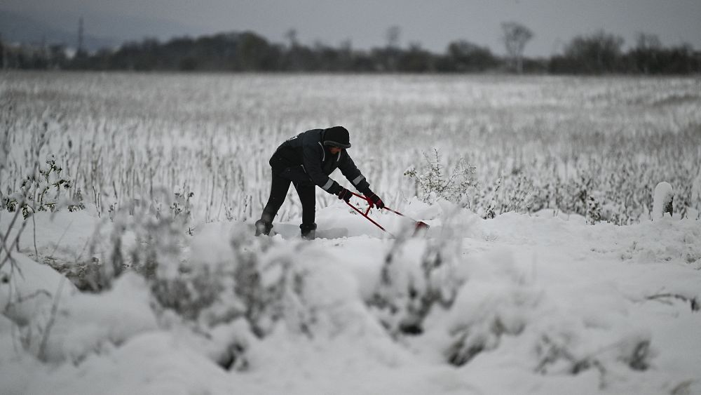 De fortes chutes de neige en Roumanie, en Bulgarie et en Moldavie font 1 mort et de nombreuses personnes sans électricité