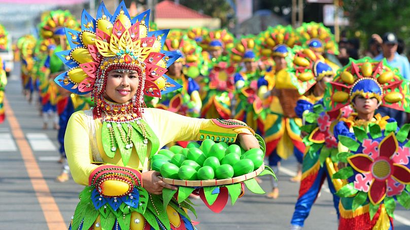 Les tribus locales de Davao, dans le sud des Philippines, mettent en valeur leur culture unique lors des concours et défilés du festival.