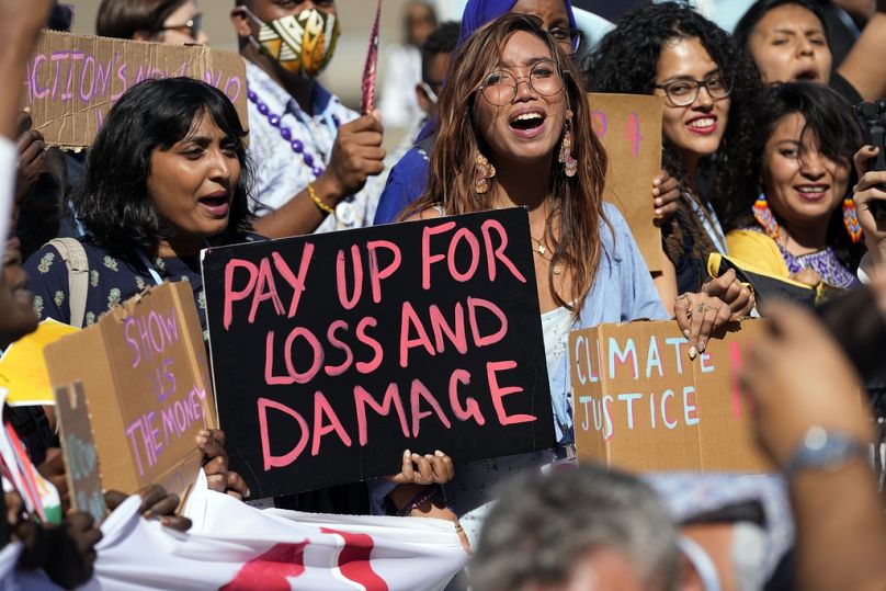 Manifestation Fridays for Future appelant à des fonds pour l'action climatique lors de la COP27 à Charm el-Cheikh, novembre 2022