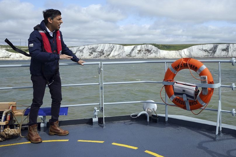 Rishi Sunak a fait de l’arrêt des migrants traversant la Manche à bord de petits bateaux un objectif politique majeur.