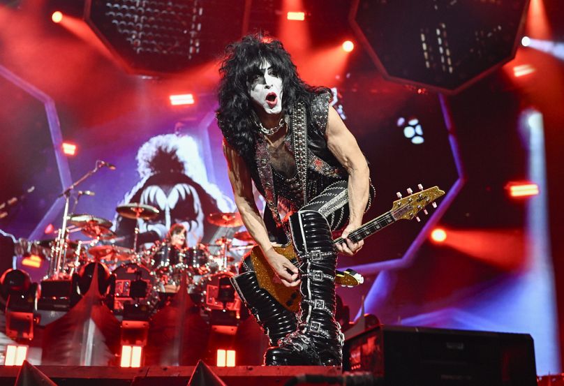 Le chanteur principal de Kiss, Paul Stanley, se produit lors du concert « Final Farewell » au Madison Square Garden de New York, le 2 décembre 2023.