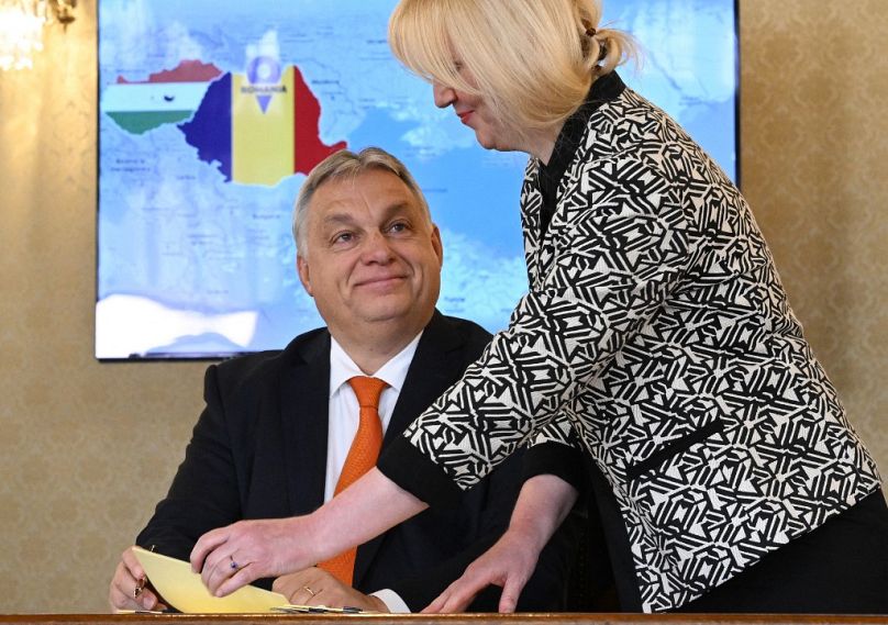 Le Premier ministre hongrois Viktor Orban lors de la signature d'un accord énergétique entre les gouvernements de l'Azerbaïdjan, de la Géorgie, de la Roumanie et de la Hongrie à Bucarest, décembre 2022