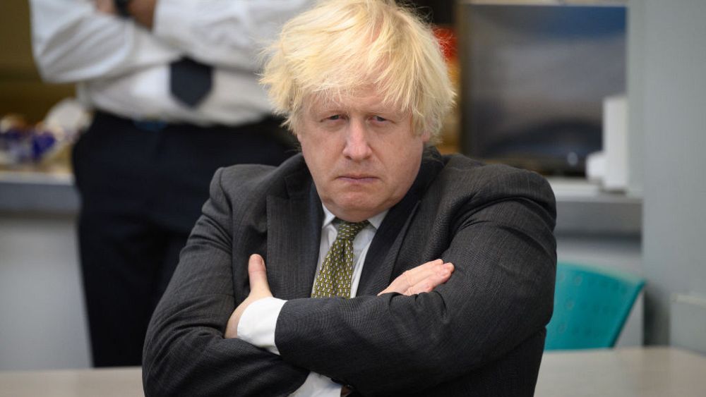 Boris Johnson, sujet au scandale, témoigne lors d’une enquête sur le COVID