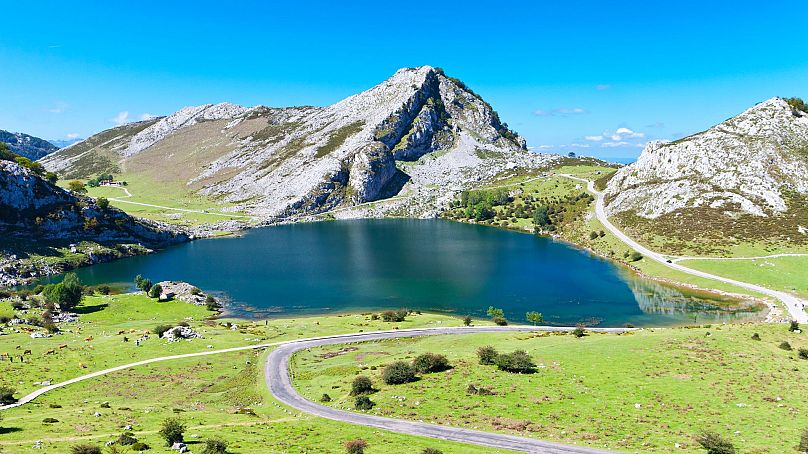 Lac Enol, lacs de Covadonga, Asturies, Espagne.