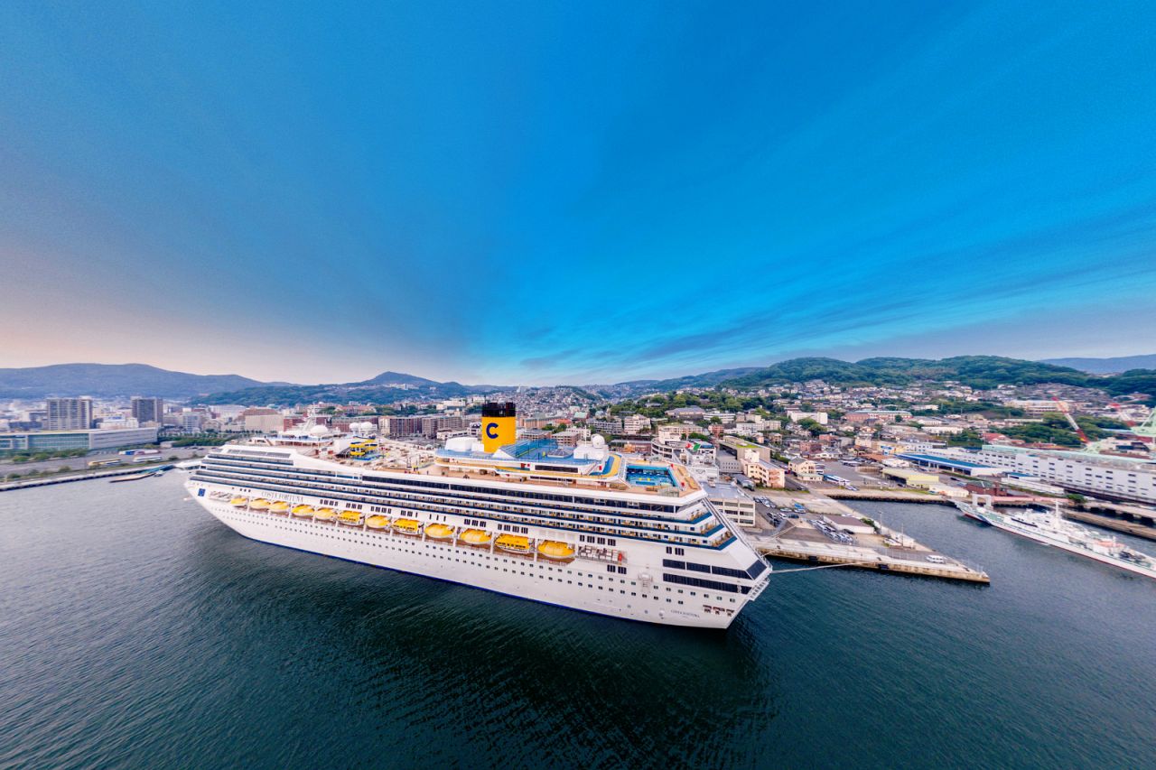 Costa Fortuna Vue Panoramique sur le Port de Nagasaki