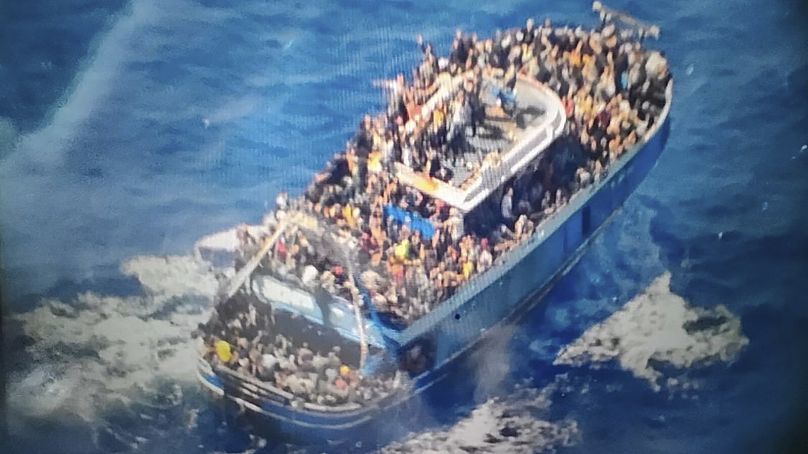 Des dizaines de migrants se trouvaient à bord du bateau de pêche Adriana qui a chaviré et coulé au large du sud de la Grèce le 14 juin.