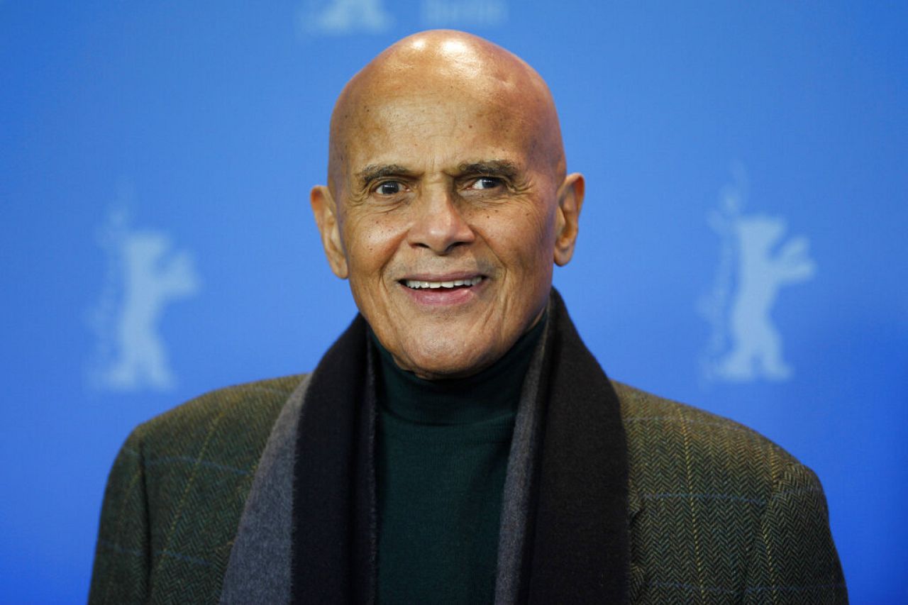 Harry Belafonte assiste à une séance photo autour du film Sing Your Song lors du Festival international du film de Berlin, à Berlin, le samedi 12 février 2011.